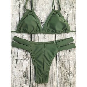 ✨NWT army green cheeky bikini✨